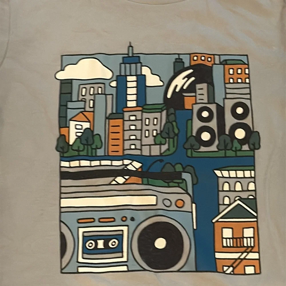 Bundle of 2 Old Navy t-shirts, sz L